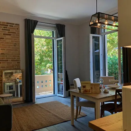 Casa Vittoria Suites *