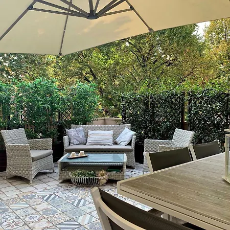 Apartment Casa Vittoria Suites Parma