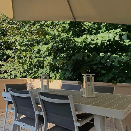 Casa Vittoria Suites Apartment *